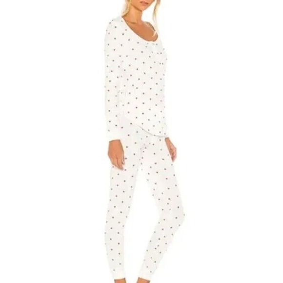 REVOLVE Other - NWT REVOLVE Plush Heart Print Pajama Set Waffle Knit Women's White Size Medium